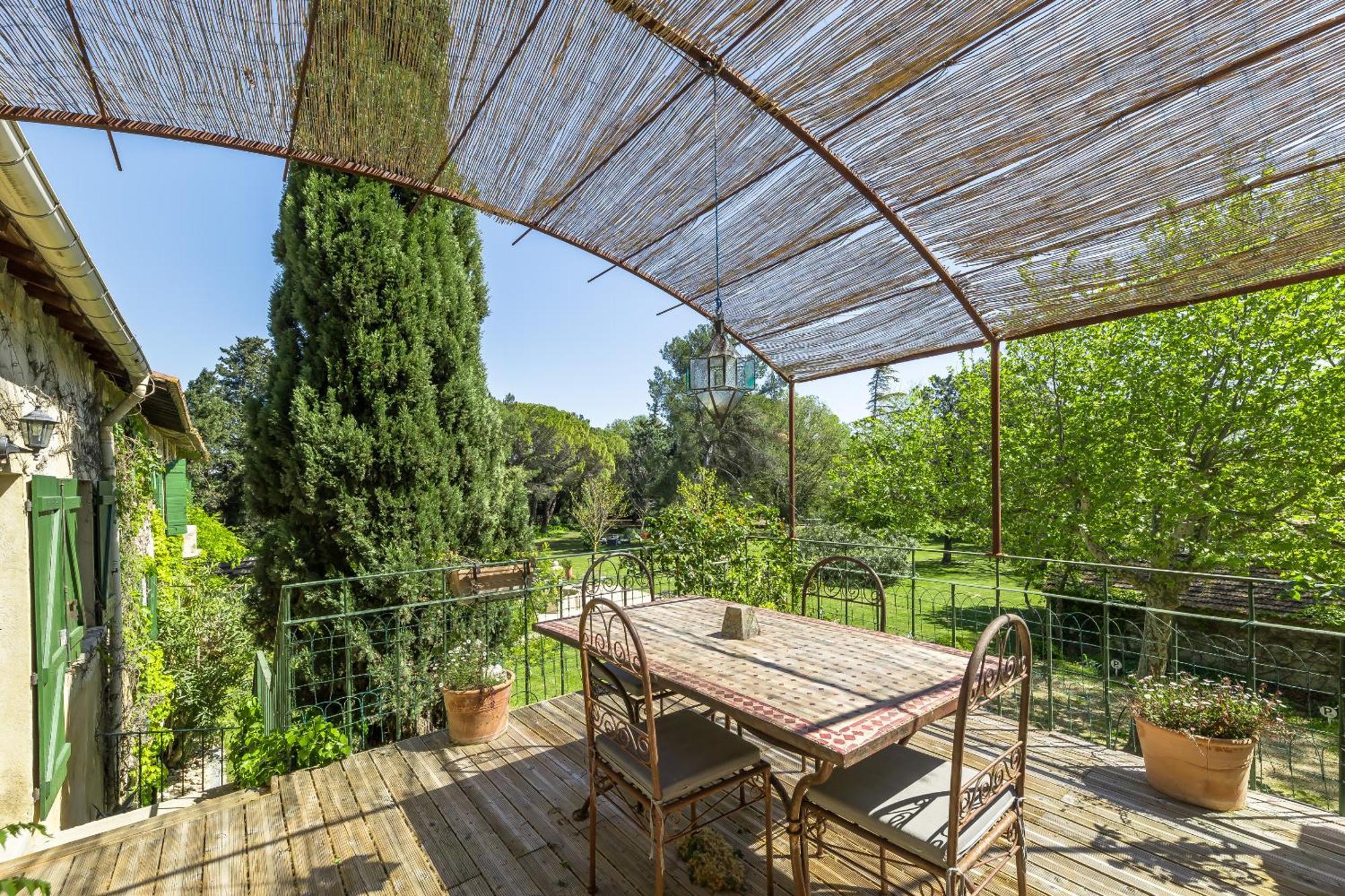 Les Gites Du Domaine De Rhodes Aviñón Habitación foto